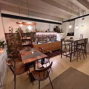 https://santa-marta-roomsstudios.hotelinveneto.com